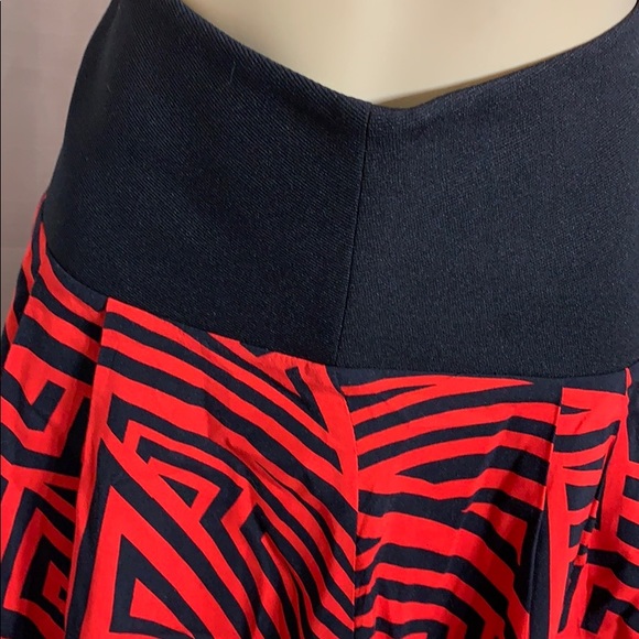 Kardashian high waisted skirt - Picture 2 of 5